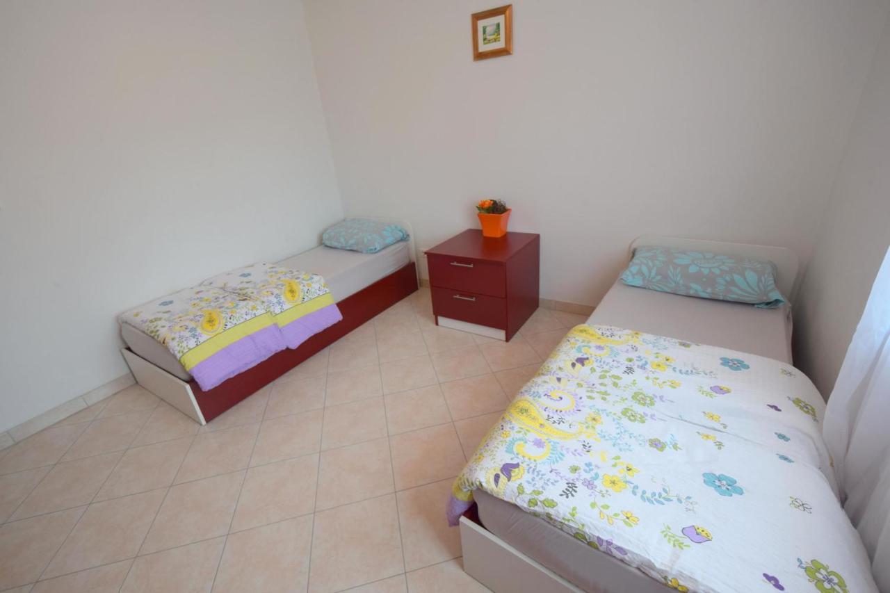 Apartments Gabrijel Malinska Εξωτερικό φωτογραφία
