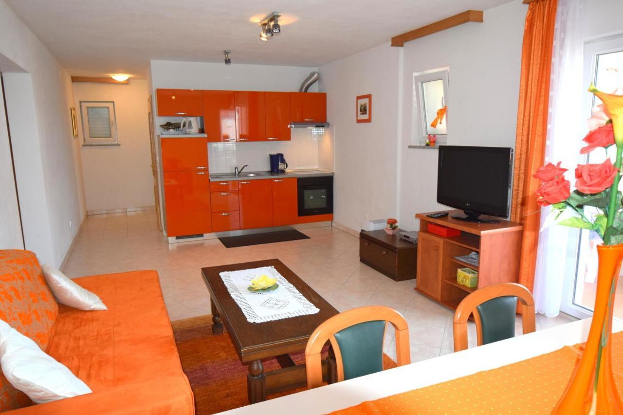 Apartments Gabrijel Malinska Εξωτερικό φωτογραφία