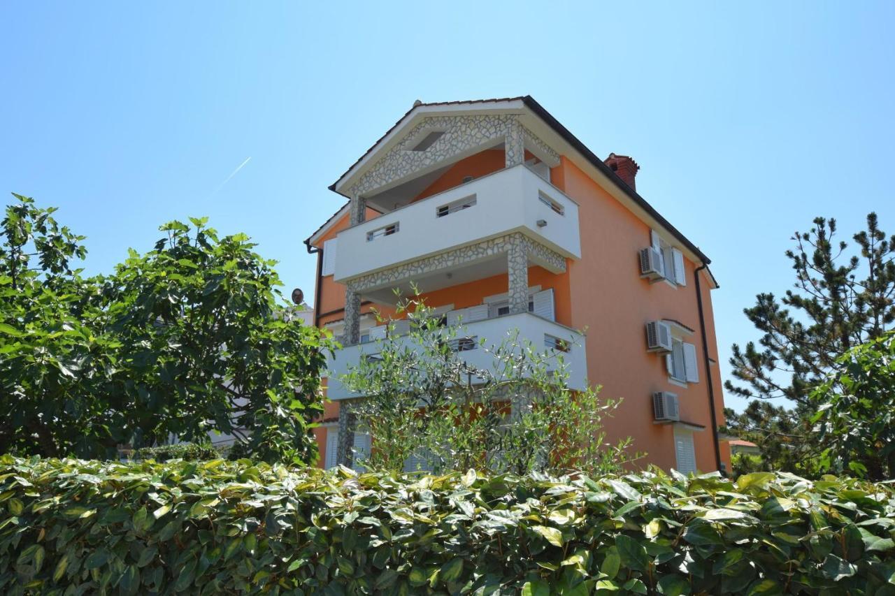 Apartments Gabrijel Malinska Εξωτερικό φωτογραφία